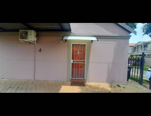 2 BEDROOM CLUSTER FOR SALE IN TERENURE